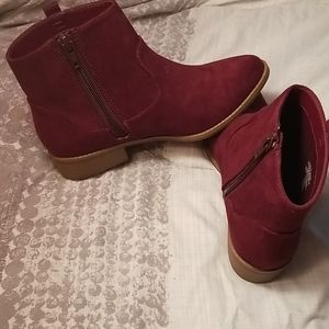 Burgundy Boots Childrens Place size 1